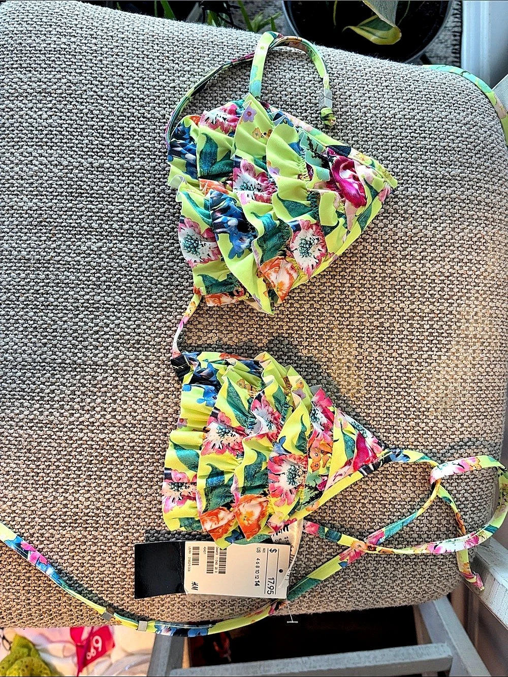 H&M Floral Bikini top in Yellow & Multicolor Size 14 NWT